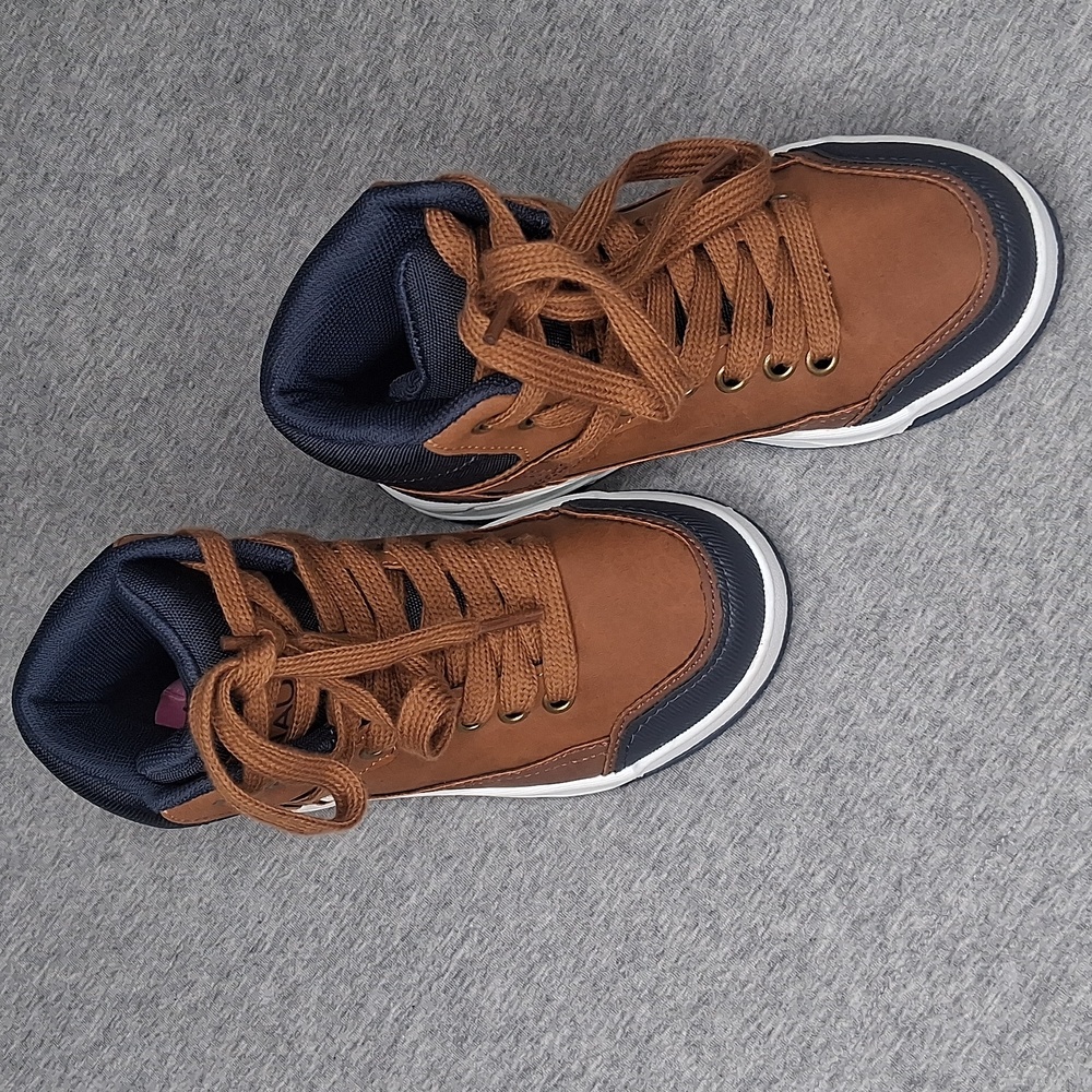 Nautica Boys Shoes Brown Navy Size 11
